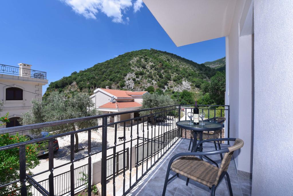 Vila Lucice Petrovac Exterior photo